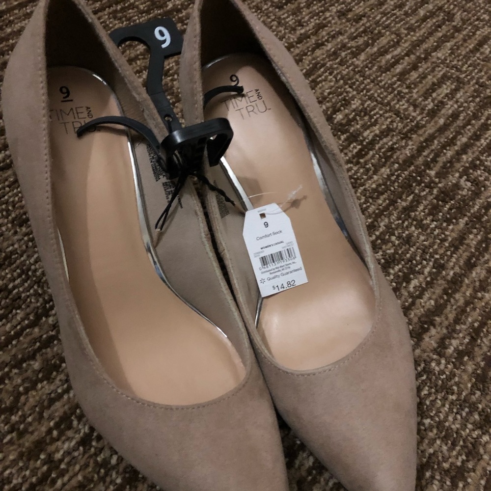 Suede nude pumps - Picture 3 of 3
